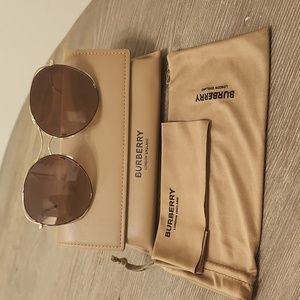 Burberry Sunglasses BE3105